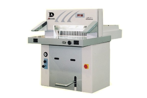 QZX670ST型數(shù)顯切紙機(jī)