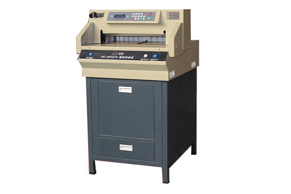 DC-8848TH電動程控切紙機(jī)
